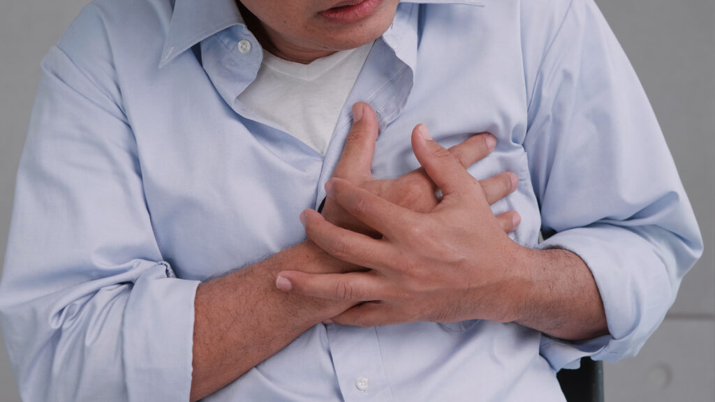 how-to-recognize-chest-pain-caused-by-pinched-nerves